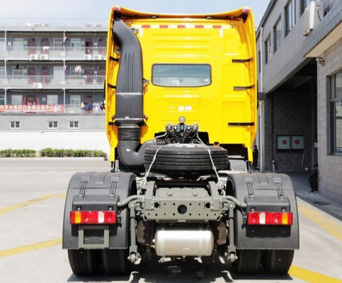 黄色い色のSinotruk 4x2 Howoのトラクターのトラック290hpのユーロIIのエミッション規格