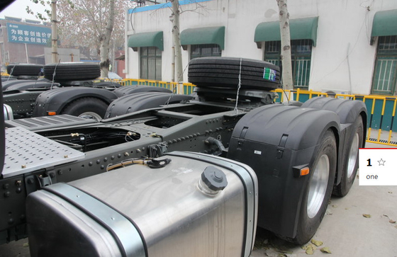 Sinotruk 371hp 420hpのトラクターの索引車のトラック6x4 10は50# 90#の重要部品と動きます