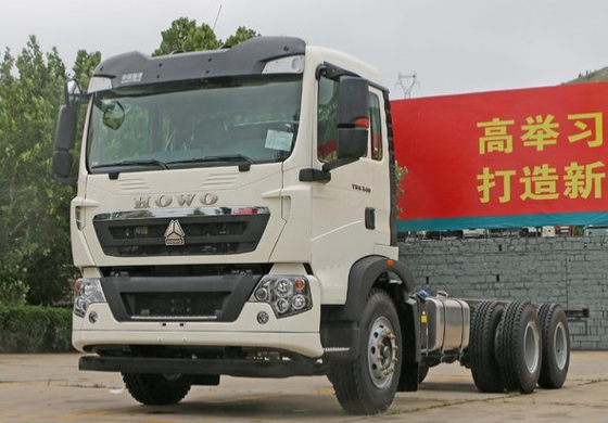 CCC SINOTRUK HOWO A7の重い貨物トラック6X4の商業配達用トラックの長い生命