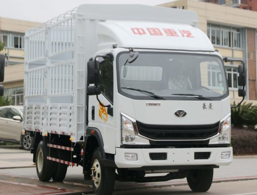 SINOTRUK 4x4の貨物トラック380hp HW76高いデッキのタクシーとの40トン容量