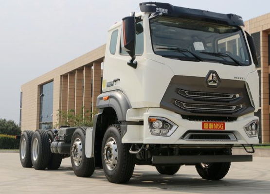 SINOTRUK HOHAN 8X4の重い貨物トラック30-52のトンZZ1315M4666C1の低い燃料消費料量