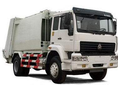 白い色12m3の廃物のコンパクターのトラックSINOTRUK HOWO 4x2 6000Lの容積