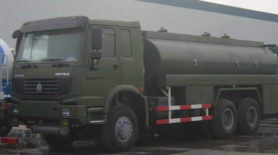 ZZ2167M5227 6x6の廃物のコンパクターのトラックはすべての車輪ドライブ貨物SINOTRUCKのユーロII III 380hp力をトラックで運びます