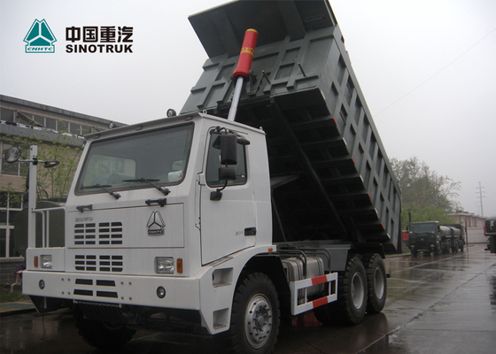 Sinotruck Howo頑丈なダンプ トラック6x4 10の荷車引きのダンプ トラックを採鉱する70トン