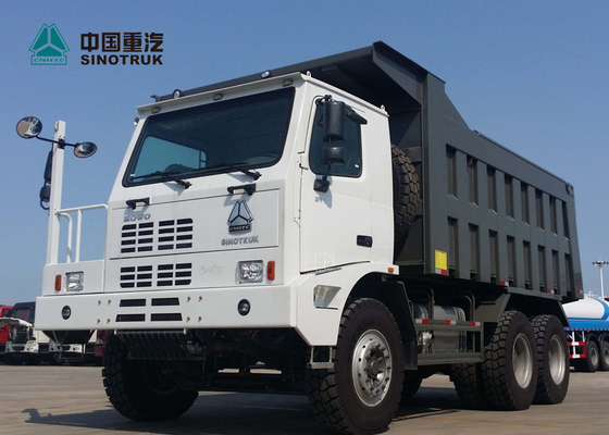 Sinotruck Howo頑丈なダンプ トラック6x4 10の荷車引きのダンプ トラックを採鉱する70トン