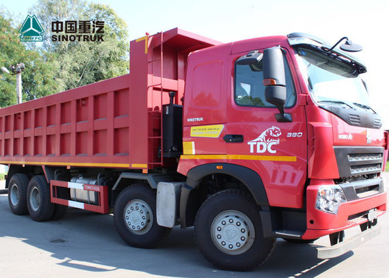 Sinotruk Howo A7のユーロ2の8x4ダンプ トラック頑丈な30cbmペイロード50トンの