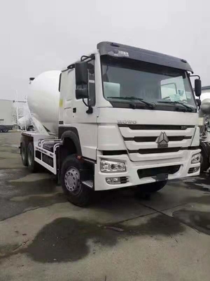 10cbm 6x4/8x4 Sinotruk HOWOのトラックミキサのトラック、具体的なバッチ トラック