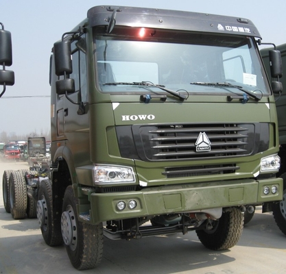Howo 8x8すべての車輪ドライブ車の重い貨物トラックのユーロIIIエンジンの省エネ