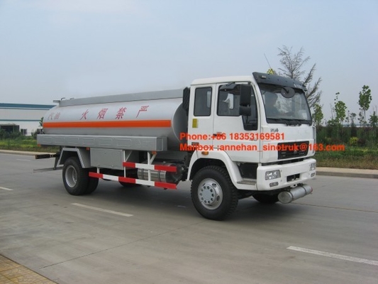 Sinotruk Howo7の軽いガソリン タンクのトラック5-6 CBM 4X2 LHDのヨーロッパの140HP燃料タンクのトレーラー