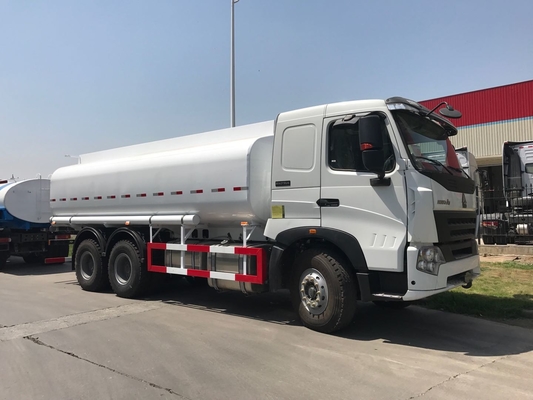 トラック21000リットルのSinotruk Howo A7 6x4の燃料タンクのLhd厚さ4つのMmのタンク