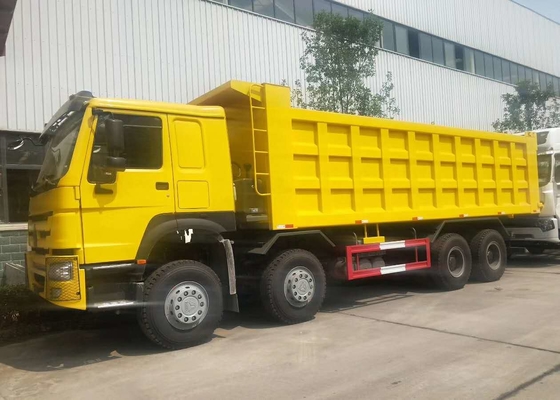 HOWO 8x4の頑丈なダンプ トラック、LHD Sinotrukのダンプカー トラックの黄色色