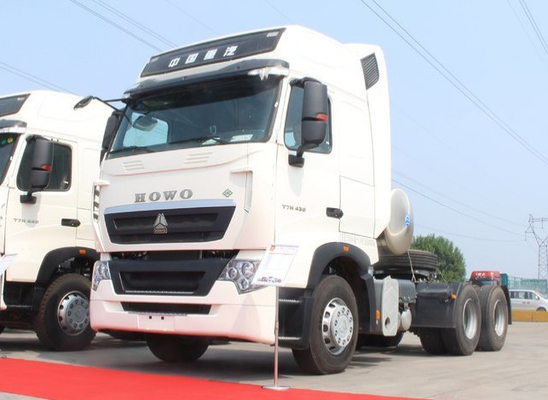 白いSINOTRUK 371HPの索引車のトラック10のタイヤのHowoのトラクターの頭部のトラック