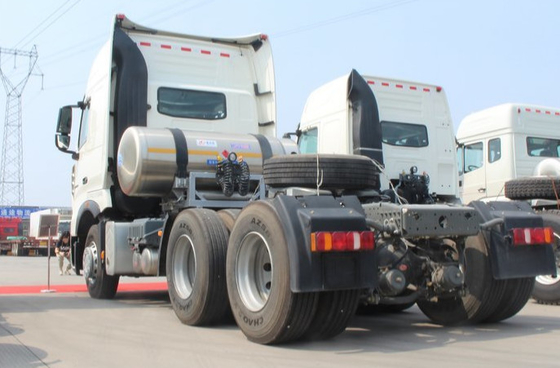 白いSINOTRUK 371HPの索引車のトラック10のタイヤのHowoのトラクターの頭部のトラック