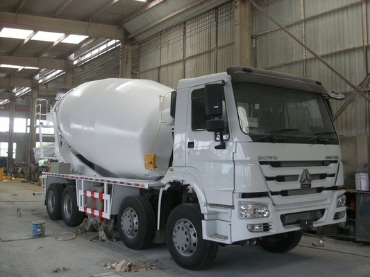 336hp Sinotruk Howo7 10m3 8m3のトラックミキサ タンク6x4 Lhd白色