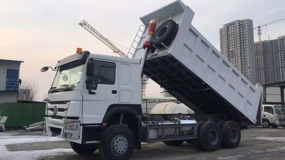 Howo 371 20立方メートルのダンプ トラック、重いダンプ トラック6 x利用できる4