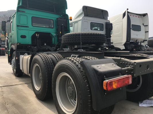 371hp SINOTRUK HOWO 6*4の索引車のトラックの白い色のディーゼル機関