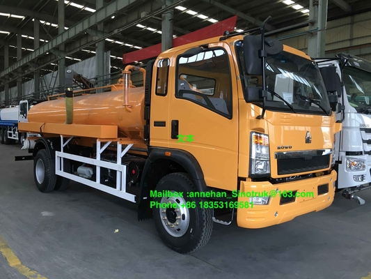 Sinotruk 4x2 6の4-6m3下水の吸引のトラックはEuro3と疲れます