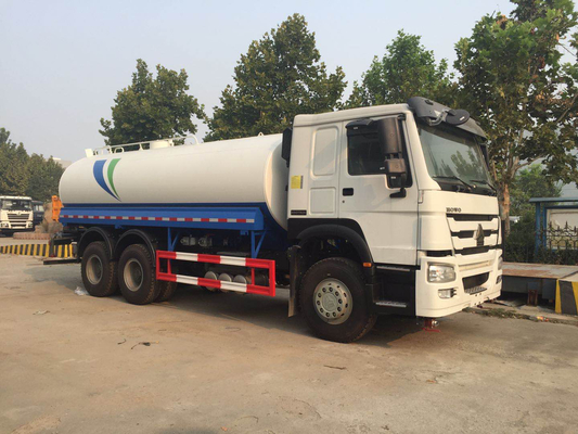20000L-30000L 336hp LHD Sinotruk Howo7 6x4 10は水タンカーの貨物自動車を動かします