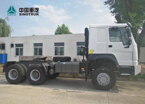 SINOTRUK HOWOの索引車のトラックのユーロ2 371HP 6x6の完全な車輪ドライブ トラクターのトラック