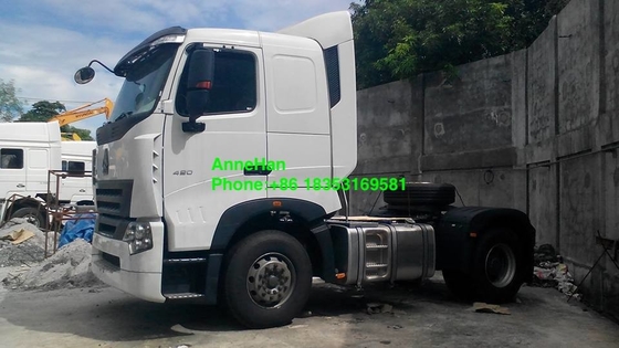 10wheelsフィリピンの6x4 Euro4 420hp Sinotruk HowoA7のトラクターのトラック