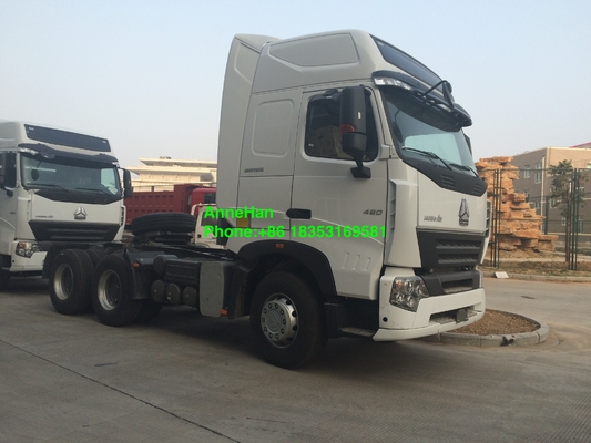 10wheelsフィリピンの6x4 Euro4 420hp Sinotruk HowoA7のトラクターのトラック