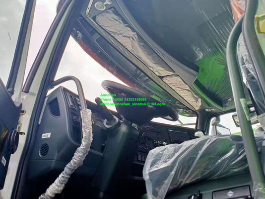 Sinotruk Howo A7 8x4 12は30M3頑丈なダンプ トラックを動かします