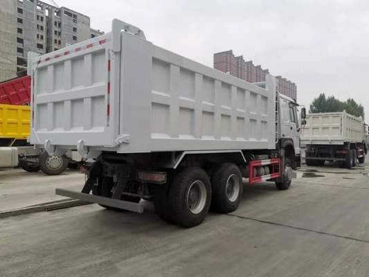 Sinotruk HOWOの馬力371hp Sinotruk Howo 6x4ダンプ トラック20cbm 30tons