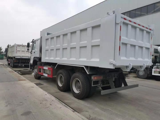 Sinotruk HOWOの馬力371hp Sinotruk Howo 6x4ダンプ トラック20cbm 30tons