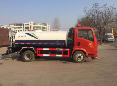 Sinotruk Howo 4x2 6x4 10000L水スプレーのトラック