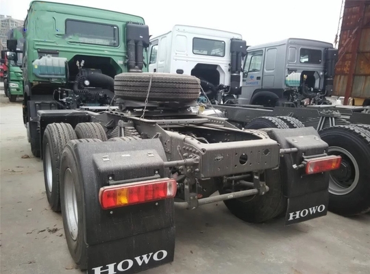 ユーロ2のSinotruk Howo 6x4のトラクターの頭部の索引車のトラック