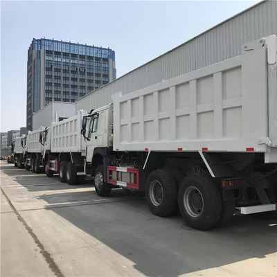Howo 6x4のマニュアル トランスミッションのディーゼル20cbm頑丈なダンプ トラック