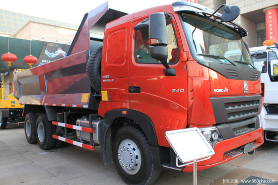 Sinotruck Howo A7 6x4 371hpの頑丈なダンプ トラック