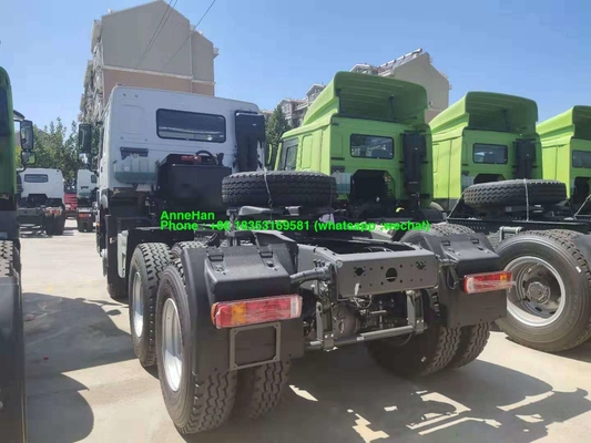 1000Lオイル タンクが付いている40T 420hp Sinotrukのトラクターのトラック