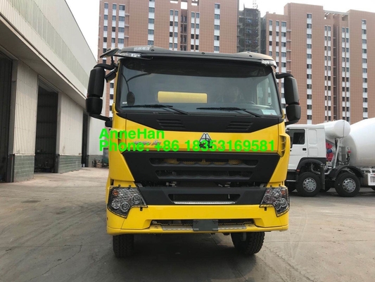イタリア ポンプおよびモーターを搭載するHC16 Sinotruk 10M3のミキサーのタンクローリー