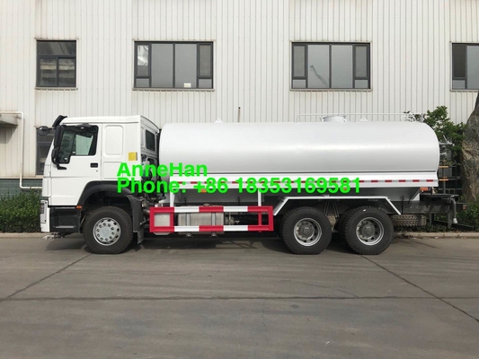 スプレー システムが付いているSinotruk Howo 7 20000L 6x4の給水車