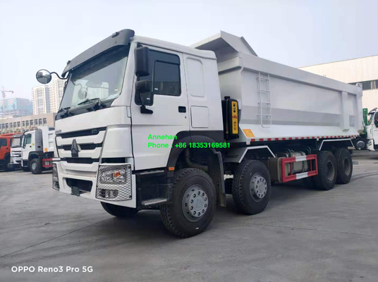 8x4 12車輪の頑丈なダンプ トラック50T 30M3 Sinotruk Howo 7のトラック