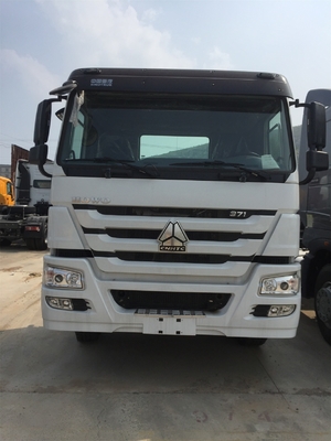 白いSinotruk Howoシリーズ索引車のトラック国際的なZz4257s3241 400L