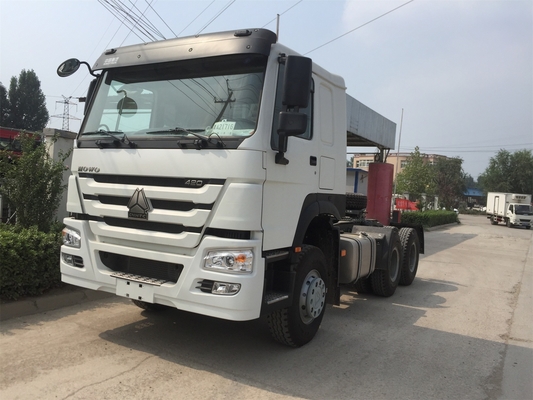 白いSinotruk Howoシリーズ索引車のトラック国際的なZz4257s3241 400L