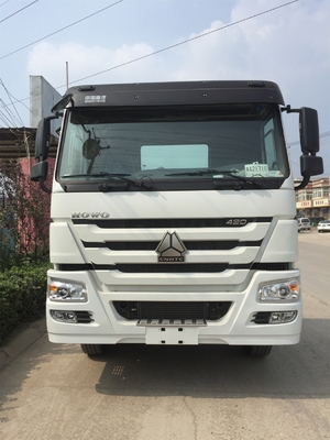 白いSinotruk Howoシリーズ索引車のトラック国際的なZz4257s3241 400L