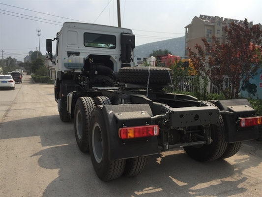 白いSinotruk Howoシリーズ索引車のトラック国際的なZz4257s3241 400L