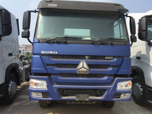 青いSinotruk Howo 371の索引車のトラックのトレーラー トラックのトラックZZ4257N3241W