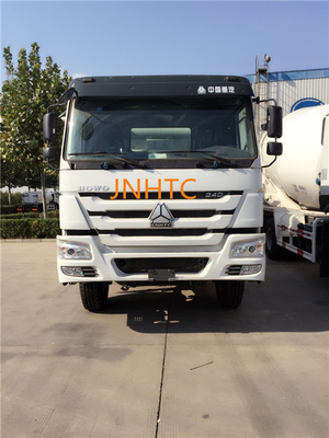 Howo Sinotruk 9つの立方10m3 12CBMのコンクリートミキサー車のトラック2の座席