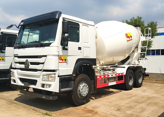 Sinotruk HOWOのトラックミキサのトラック8cbm 6X4の混合機の具体的なセメント