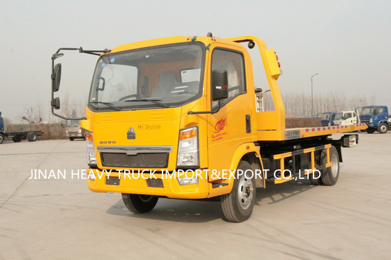 SINOTRUK HOWO 4*2 6は軽量平面レッカー車を動かす