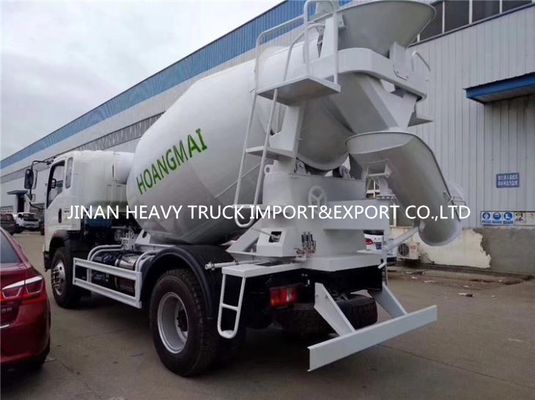HOWO 3cbm 5M3の軽量コマーシャルはトラックミキサのトラックに荷を積んでいる4x2自己をトラックで運ぶ