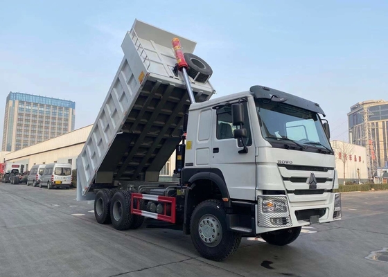 Sinotruk HOWO 40のトン6X4のダンプ トラックのダンプカーのダンプ20立方メートルのダンプ トラック