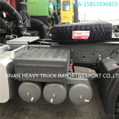 Sinotruk HOWOの索引車のトラック6x6 371hp