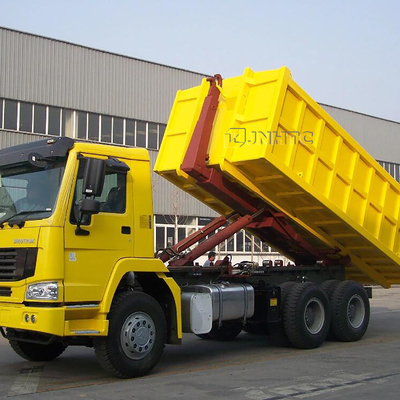 不用な屑屑のためのSINOTRUK HOWO 6x4の利き腕ロールごみ収集車