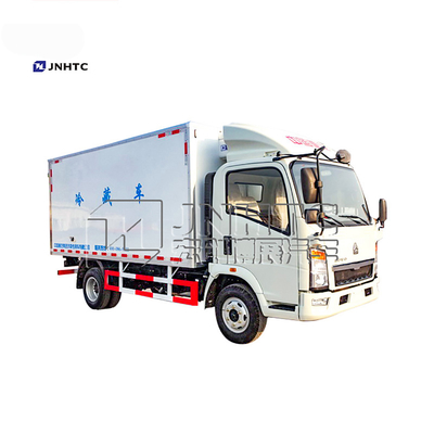 Howo 6の荷車引きライトによって冷やされている箱のトラック3T 5トン