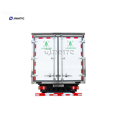 Howo 6の荷車引きライトによって冷やされている箱のトラック3T 5トン